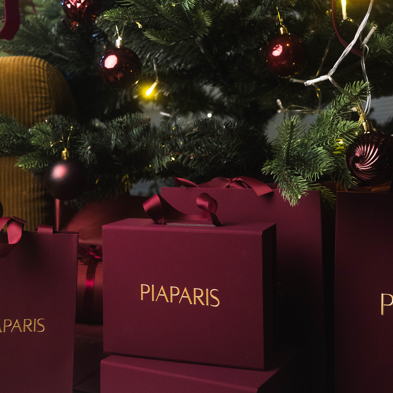Idées de cadeaux en or pour femme à offrir à Noël : la sélection de bijoux de Pia