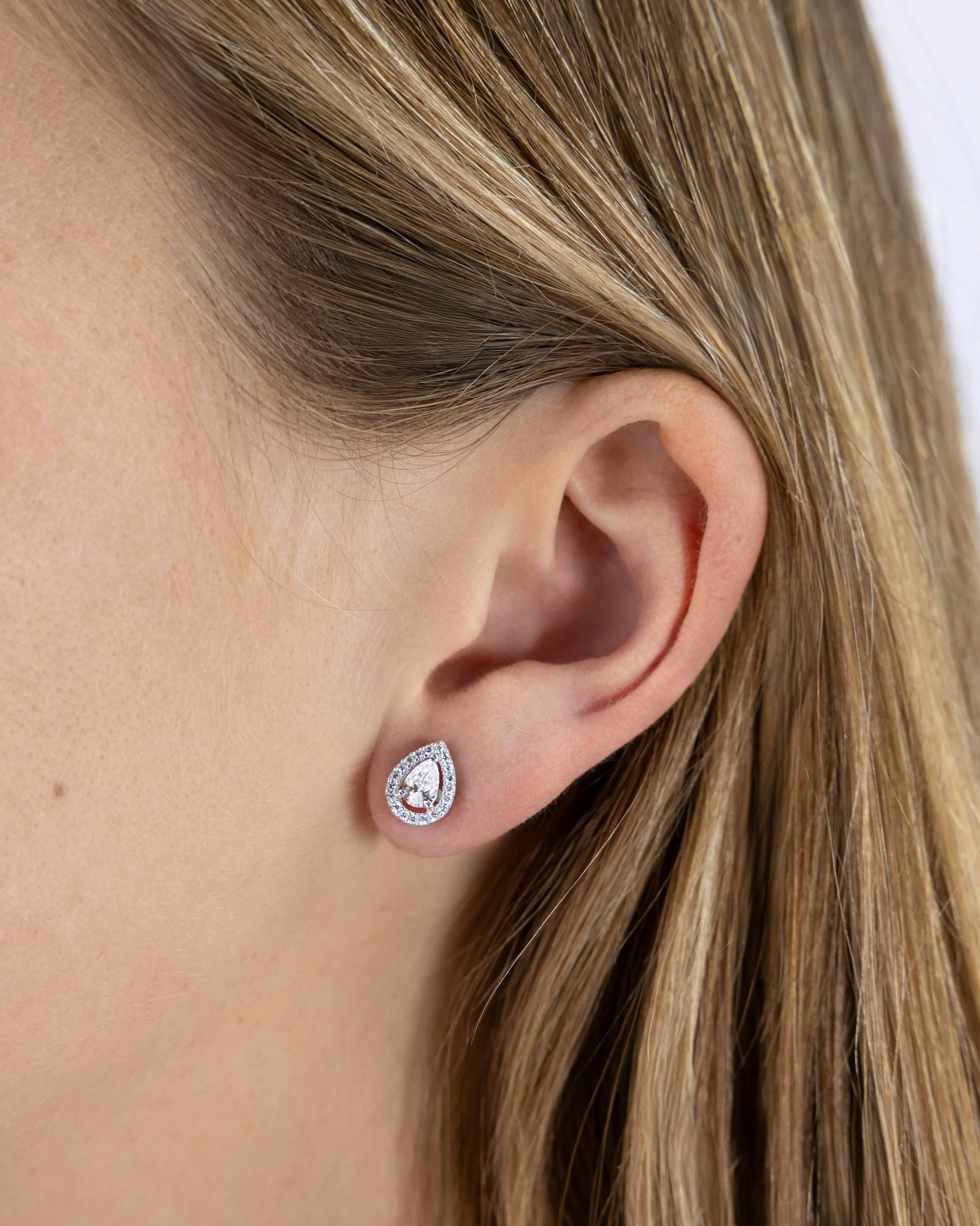Boucles d'oreilles Aura en or blanc et diamant de synthèse