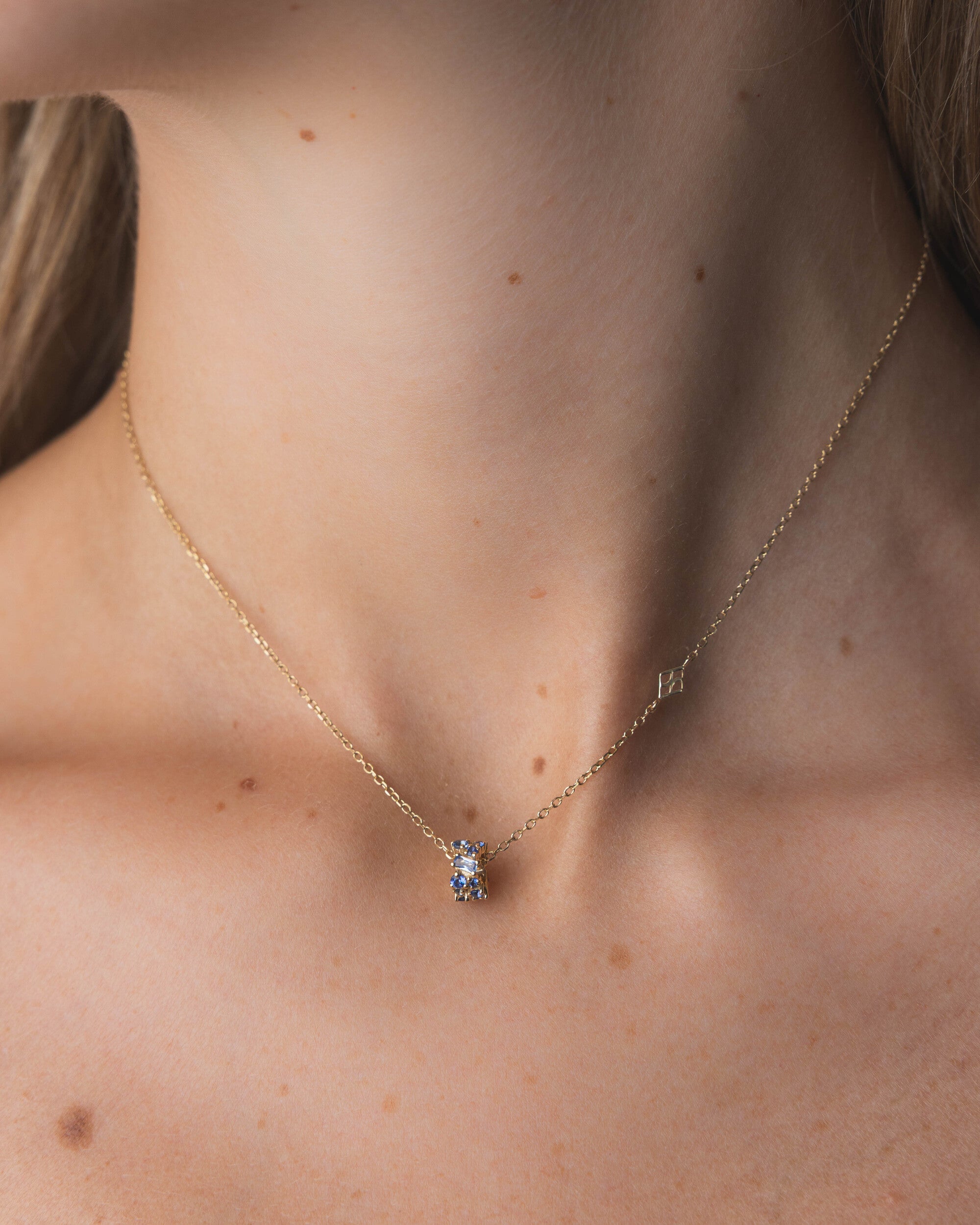 collier Baby Ophélie Bleue en Or Jaune