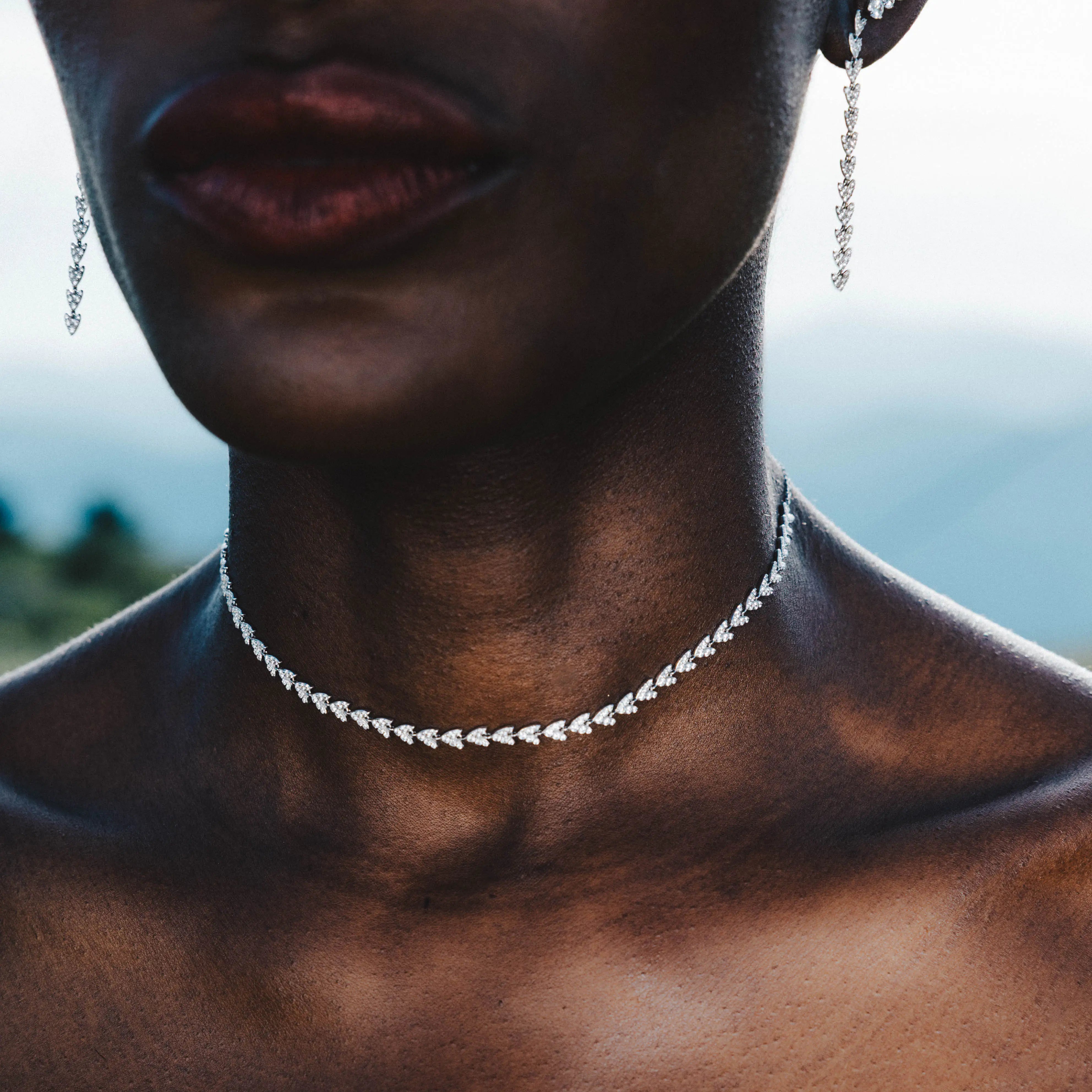 Collier Couronne en Or Blanc