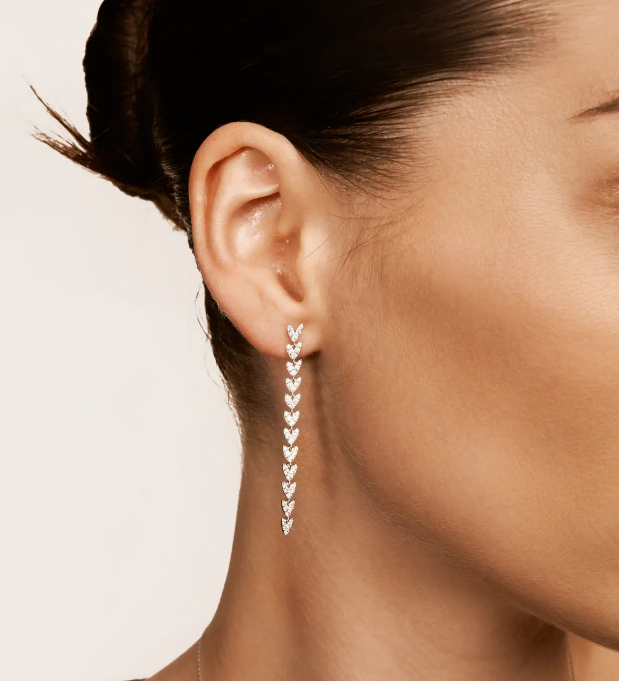 Boucles d'oreilles Alaïa en or blanc