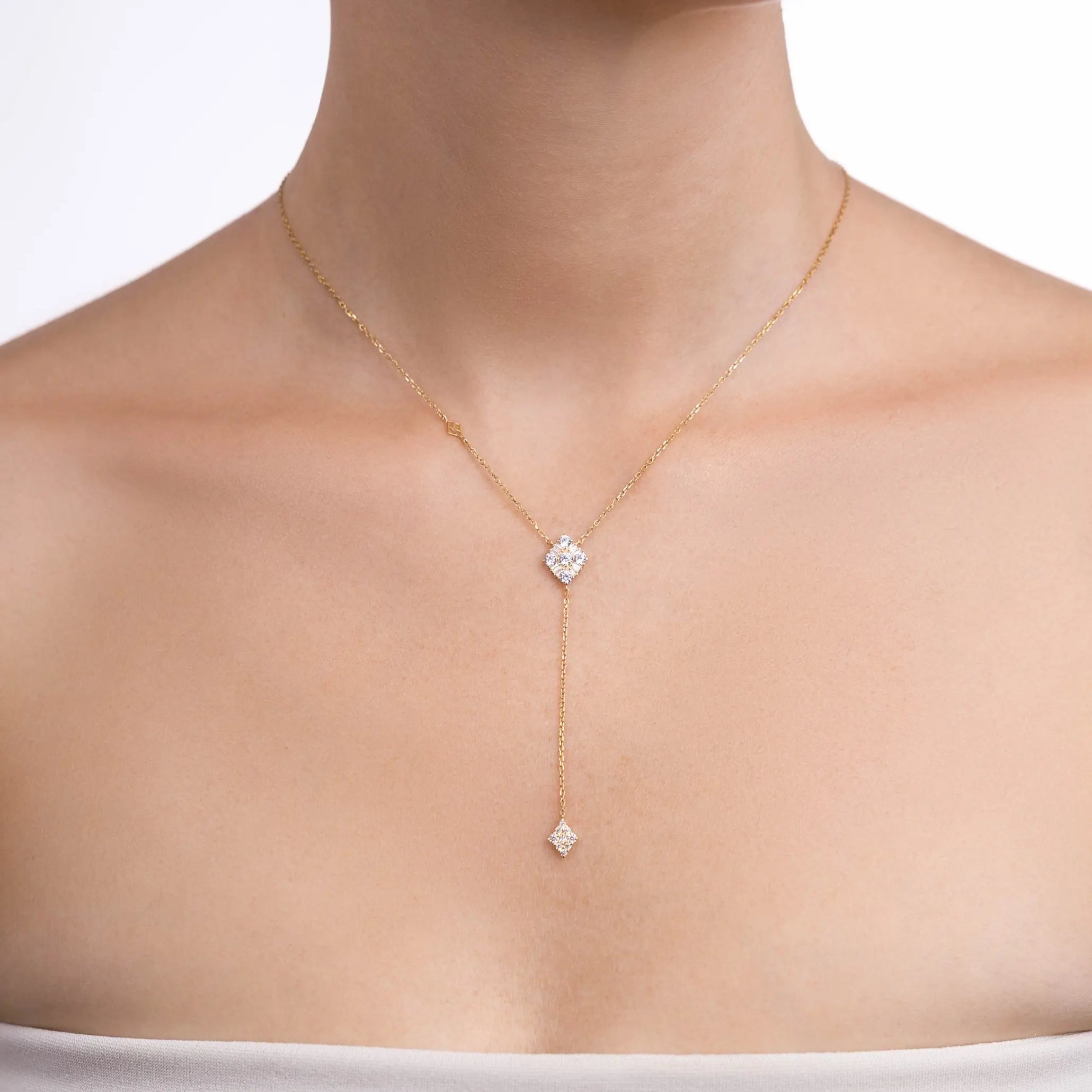 Collier Miroir Pendant porté