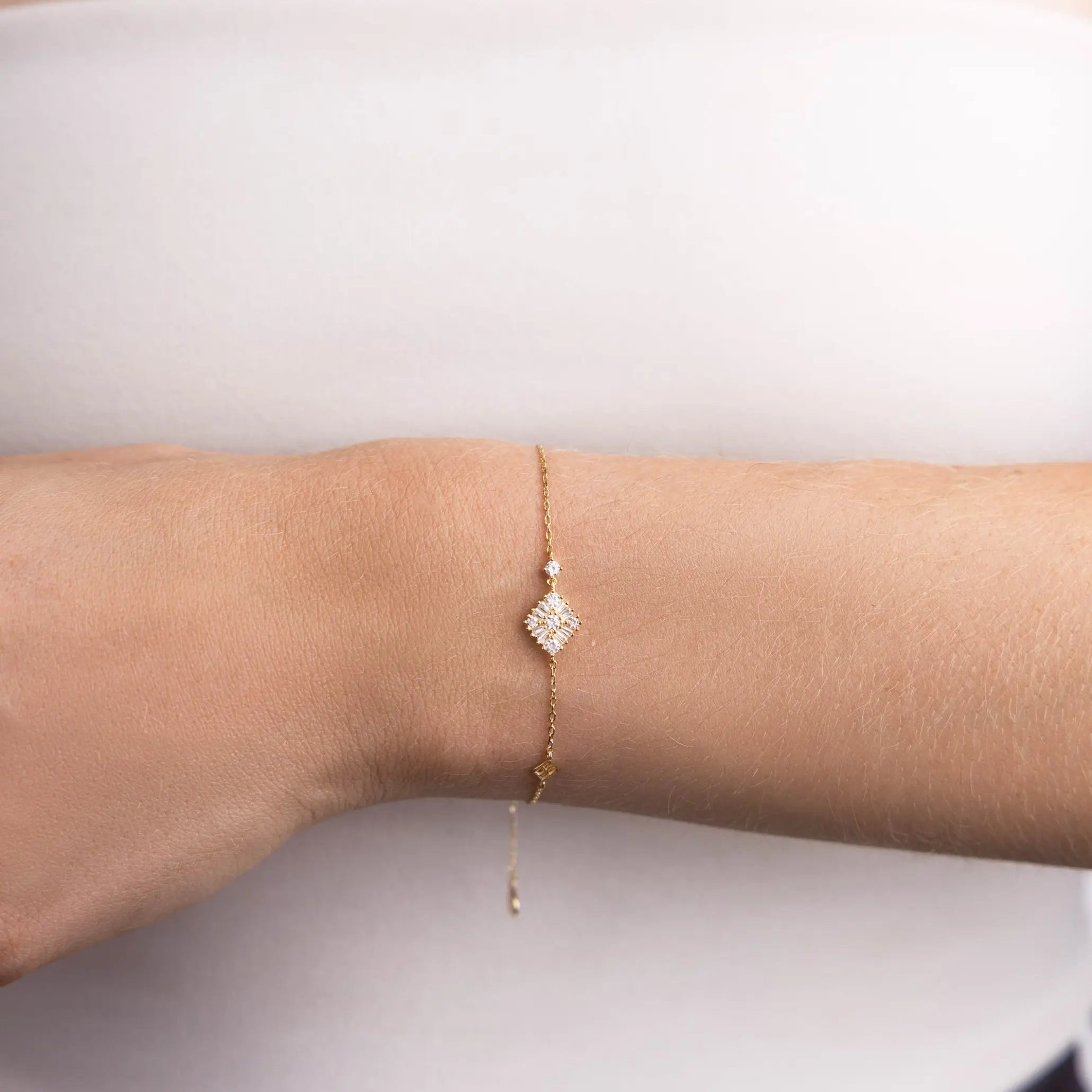 Bracelet Miroir porté au poignet