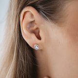 Boucles d'oreilles Aura en or blanc avec diamant