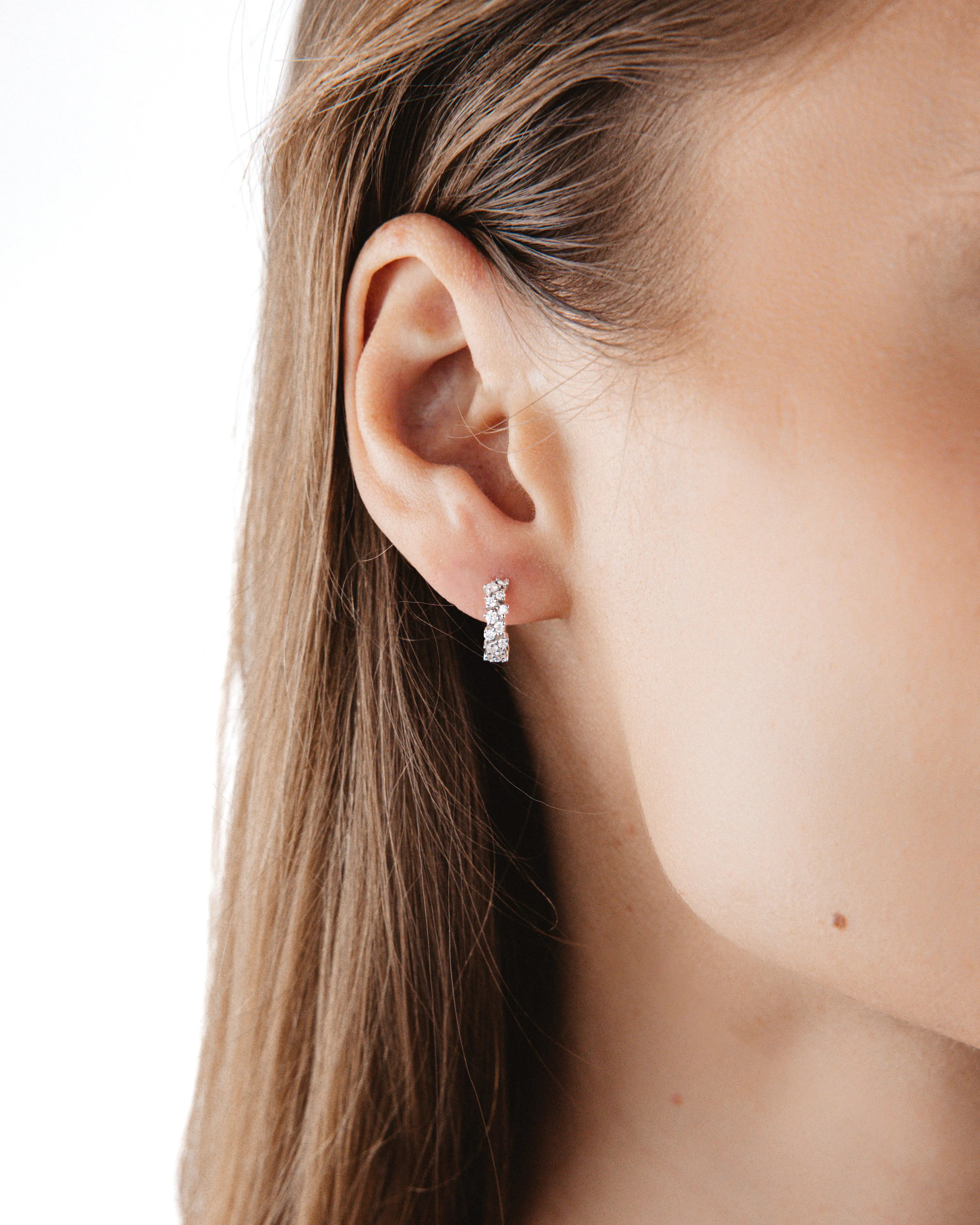 Boucles d'oreilles Rivière 0.72 carat en or blanc et diamant de synthèse
