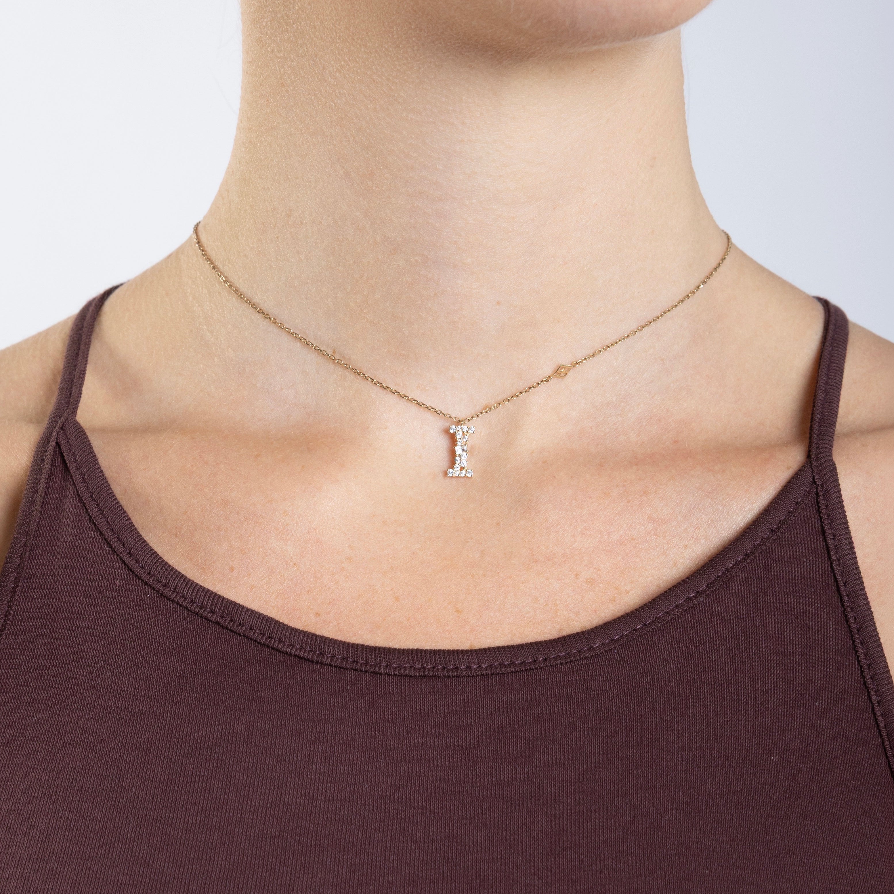 Collier Initiale I porté