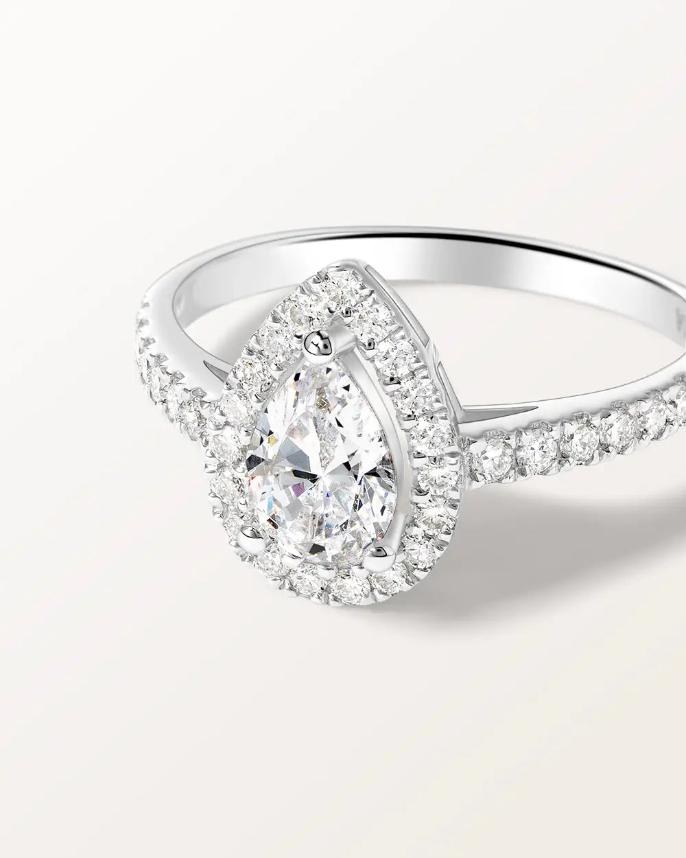 Bague Aura en or blanc et diamant de synthèse