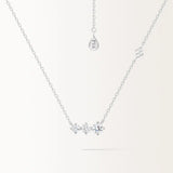 Collier Trois en or blanc, motif à trois oxydes de zirconium