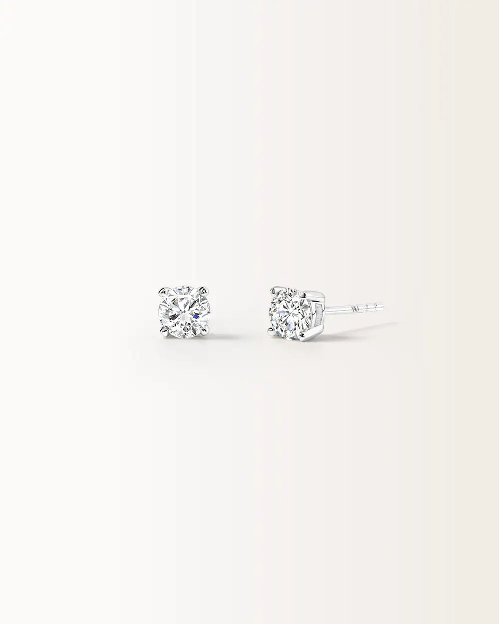 Boucles d'oreilles Infini 0.60 carat en or blanc