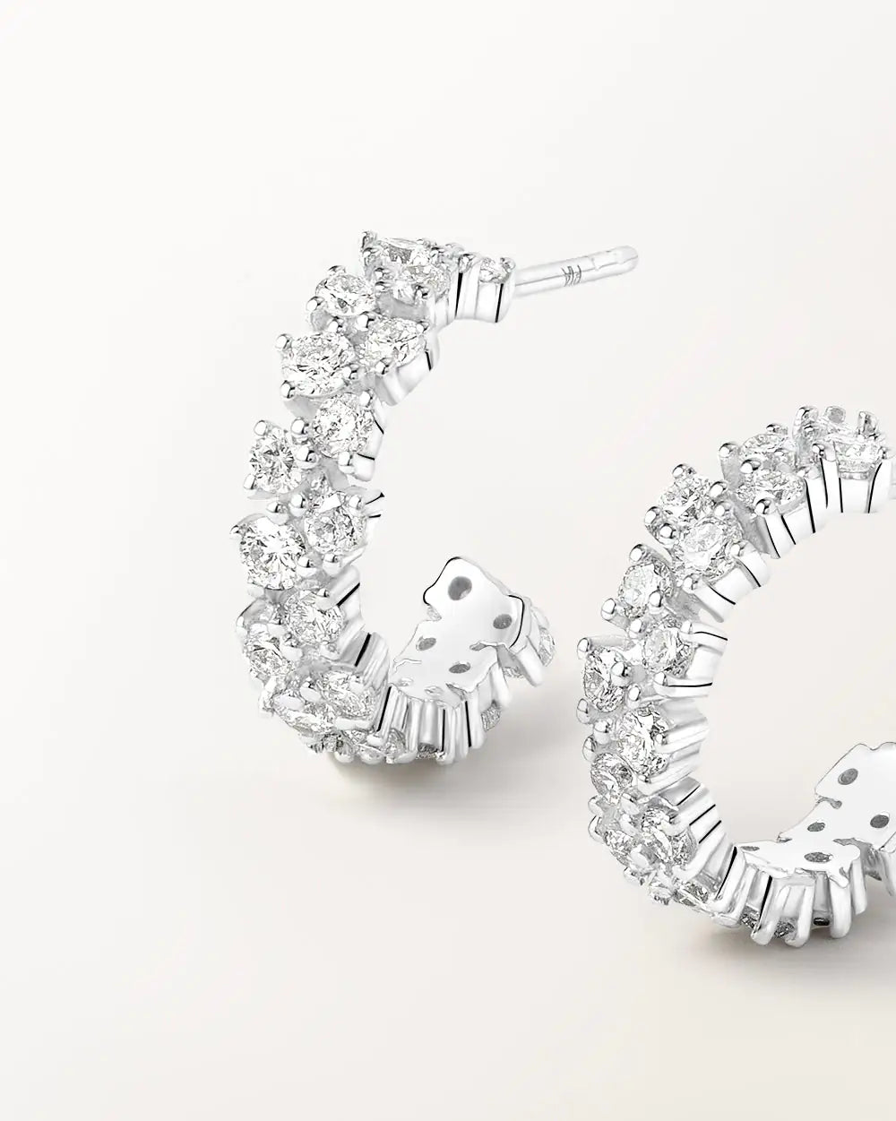 Boucles d'oreilles Rivière 0.72 carat en or blanc et diamant de synthèse