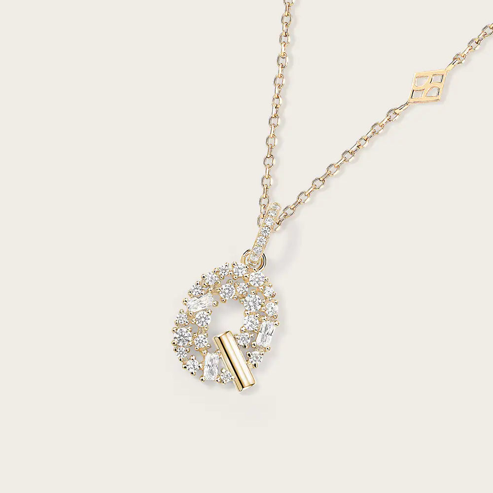 Yellow Gold Pendant Q