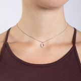 Collier Initiale O porté