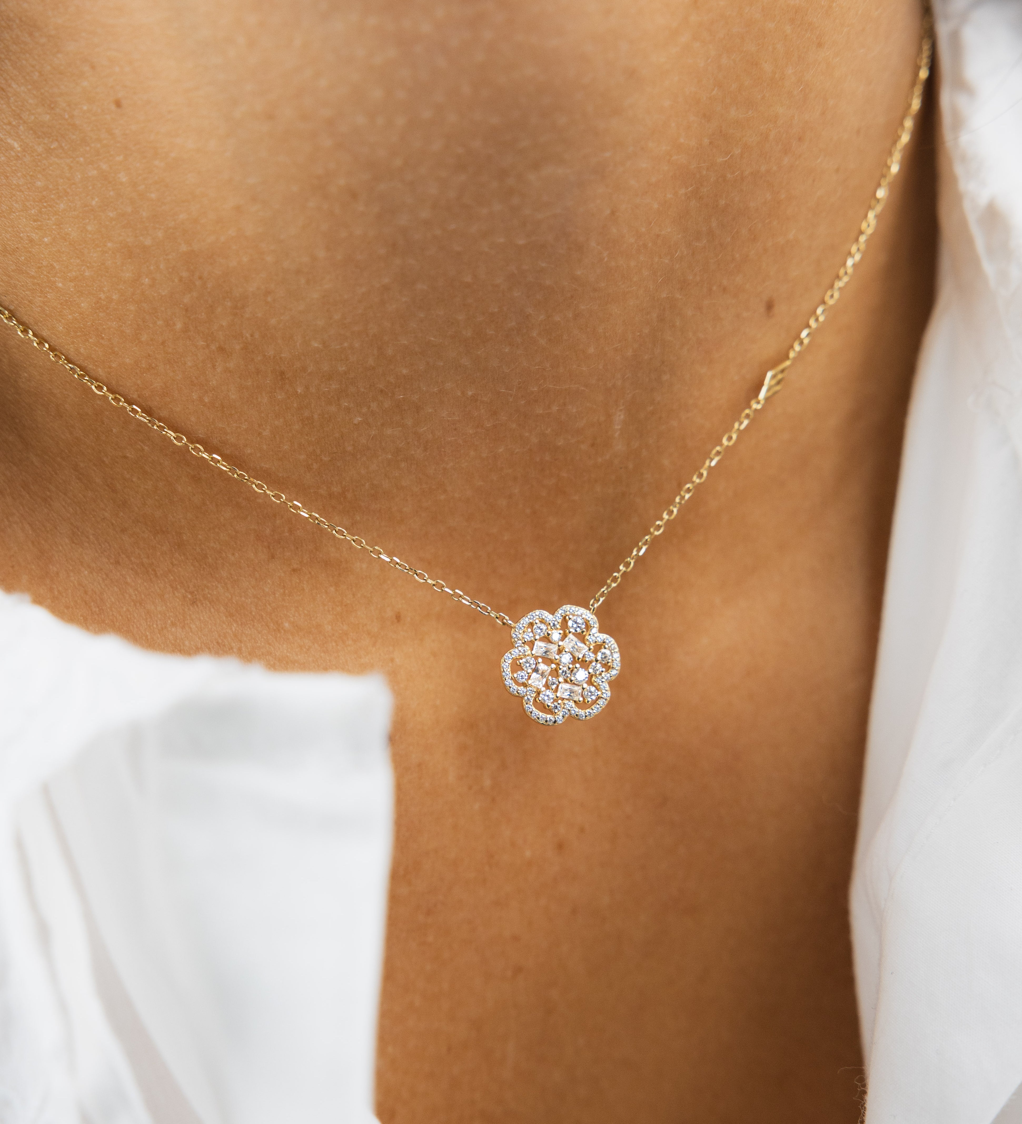 Flora Necklace – PIAPARIS